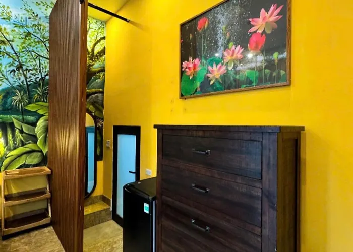 Khách sạn Moc House